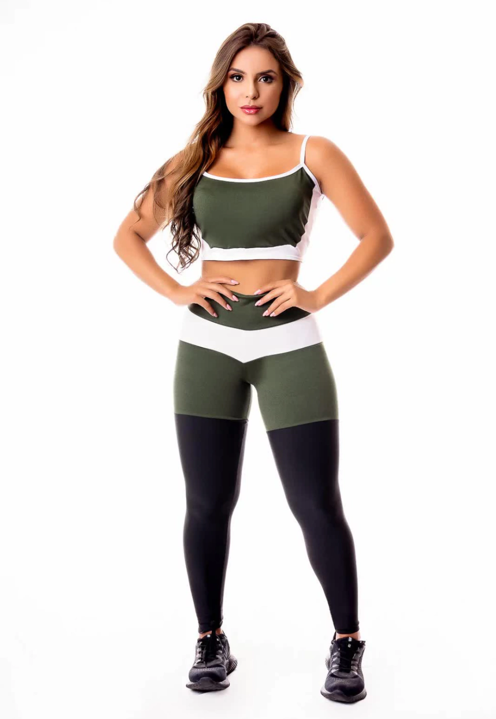 Feminino Calça Legging Levanta Bumbum Preta com Verde Militar e Branco Cintura Alta e Cropped Alcinha Academia Conjunto Fitness www.athenafitwear.com.br