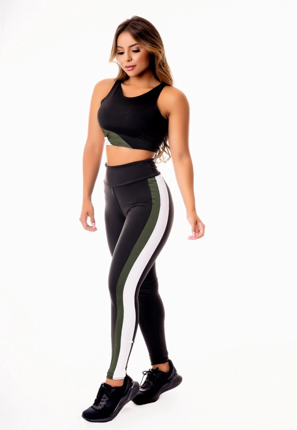 Feminino Calça Legging Preta com Faixas Verde Militar e Branco Cintura Alta e Cropped Regata Academia Conjunto Fitness www.athenafitwear.com.br