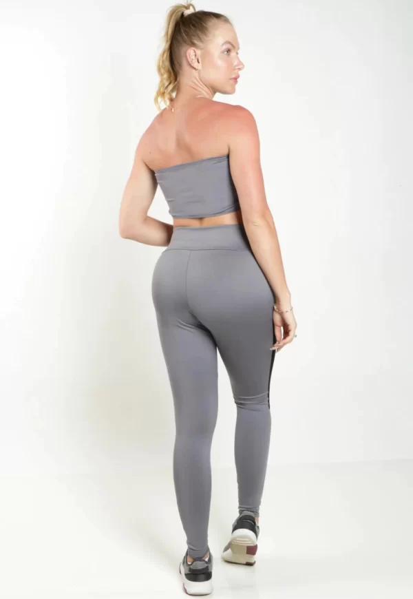 Calça Legging com Tela DryFit e Cropped Tomara que Caia Cinza Conjunto Fitness www.athenafitwear.com.br