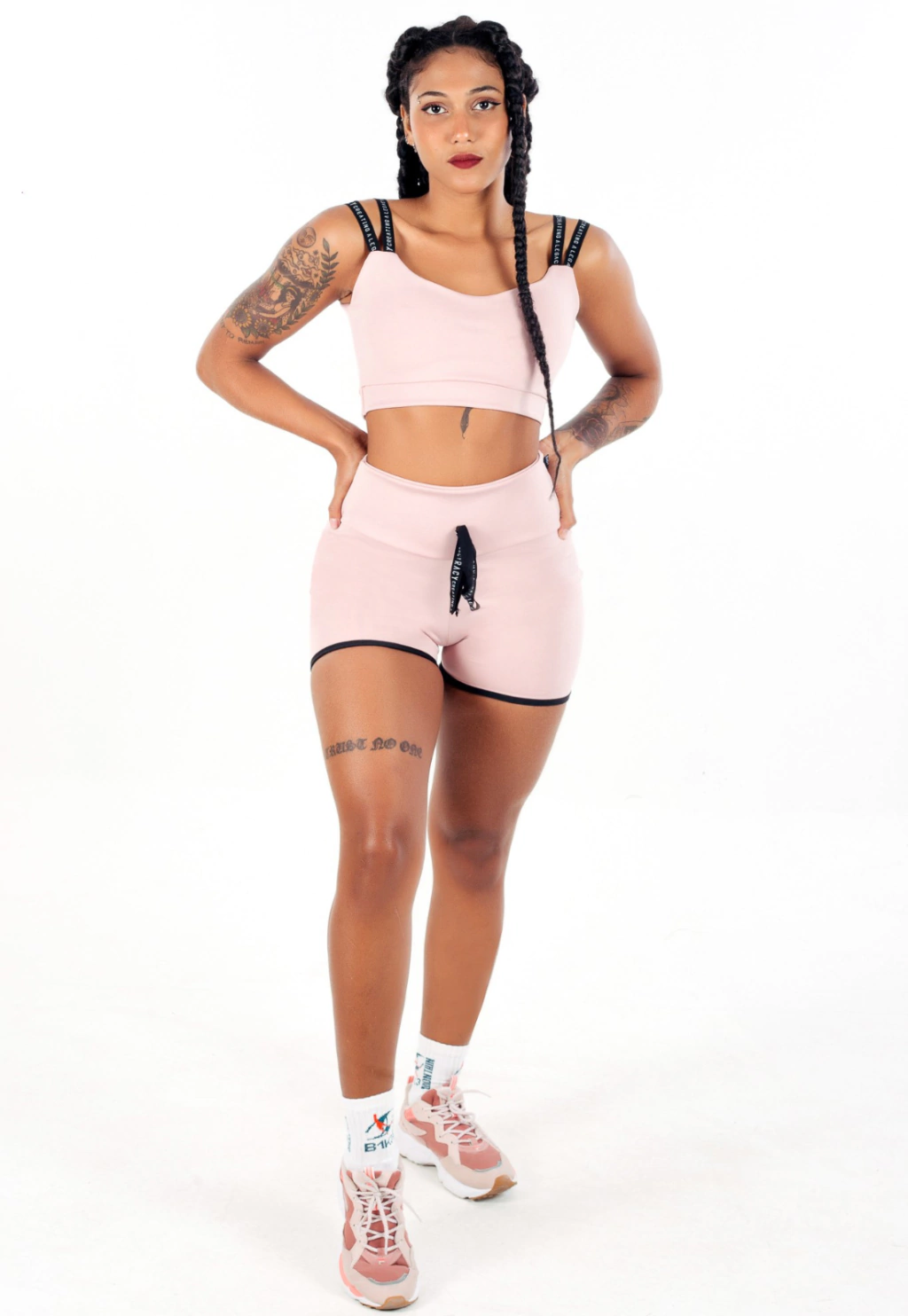 Short Cintura Alta com Cardaço Fake + Cropped Rose Alça Dupla Conjunto www.athenafitwear.com.br