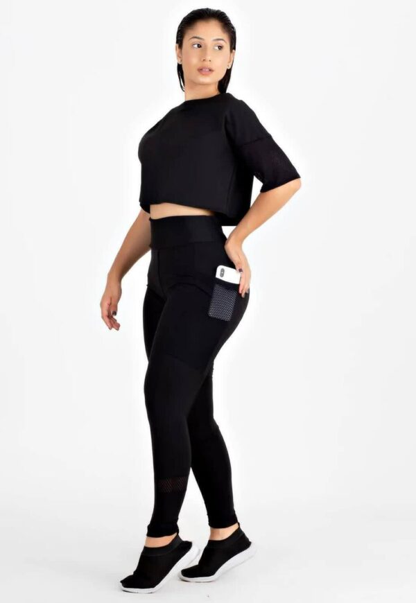 Conjunto Fitness Cropped Preto + Calça Legging com Bolso Tela www.athenafitwear.com.br