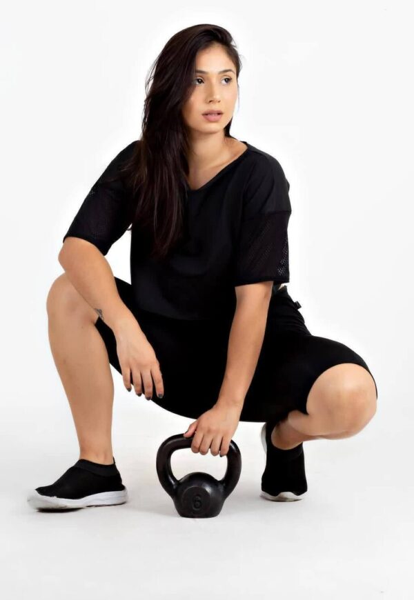 Bermuda com Bolso e Cropped Manga de Tela Conjunto Fitness www.athenafitwear.com.br