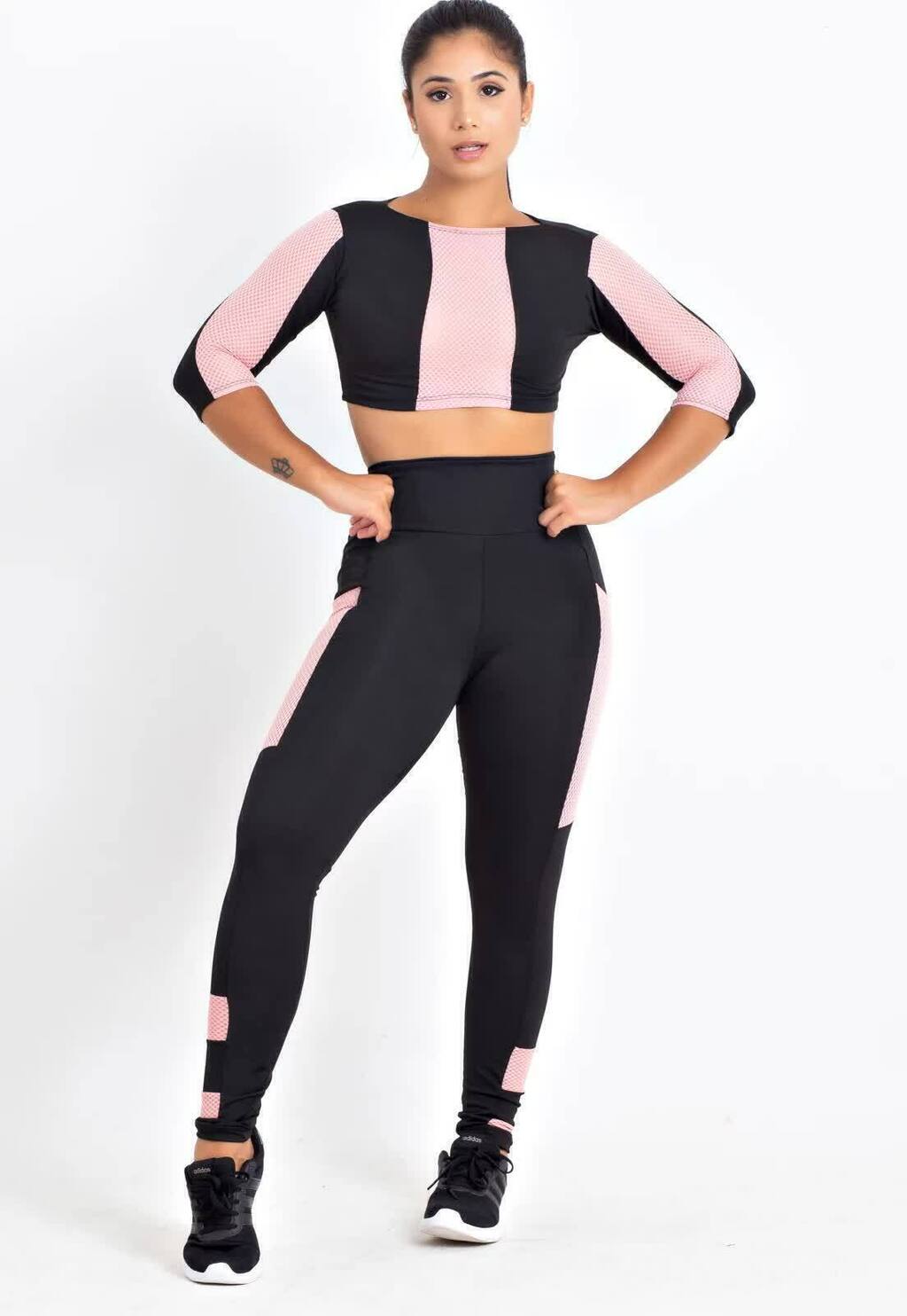 Cropped e Calça Legging Preto Detalhe Rosê Conjunto Fitness www.athenafitwear.com.br