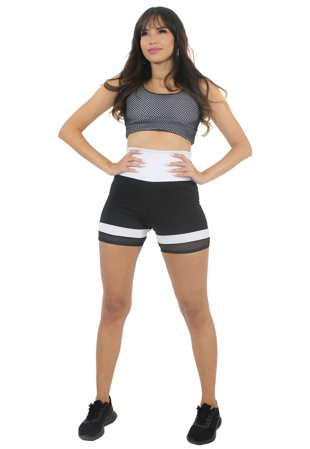 Branco com Tela e Short Preto e Branco Conjunto Cropped www.athenafitwear.com.br