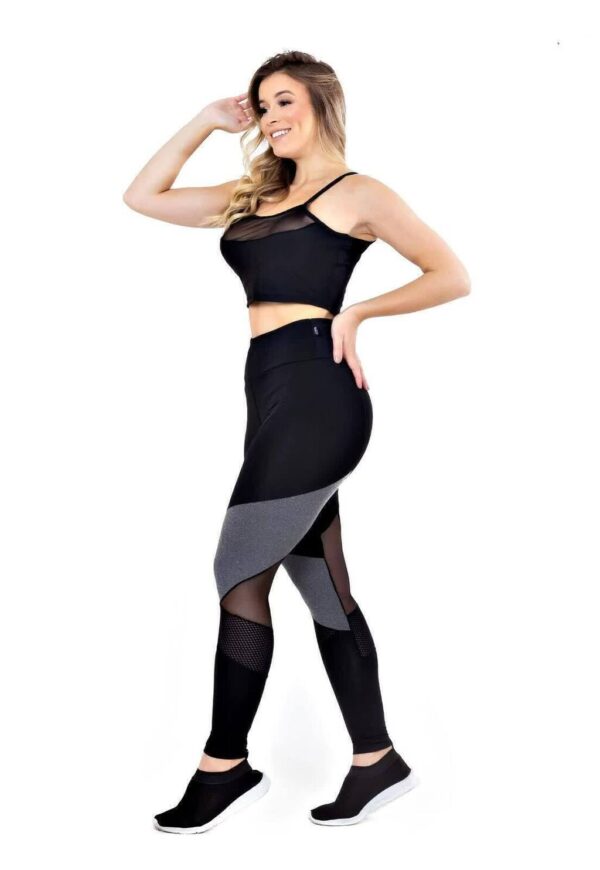 Conjunto Fitness Calça Legging Detalhe Cinza Aço Cropped Detalhe Busto www.athenafitwear.com.br