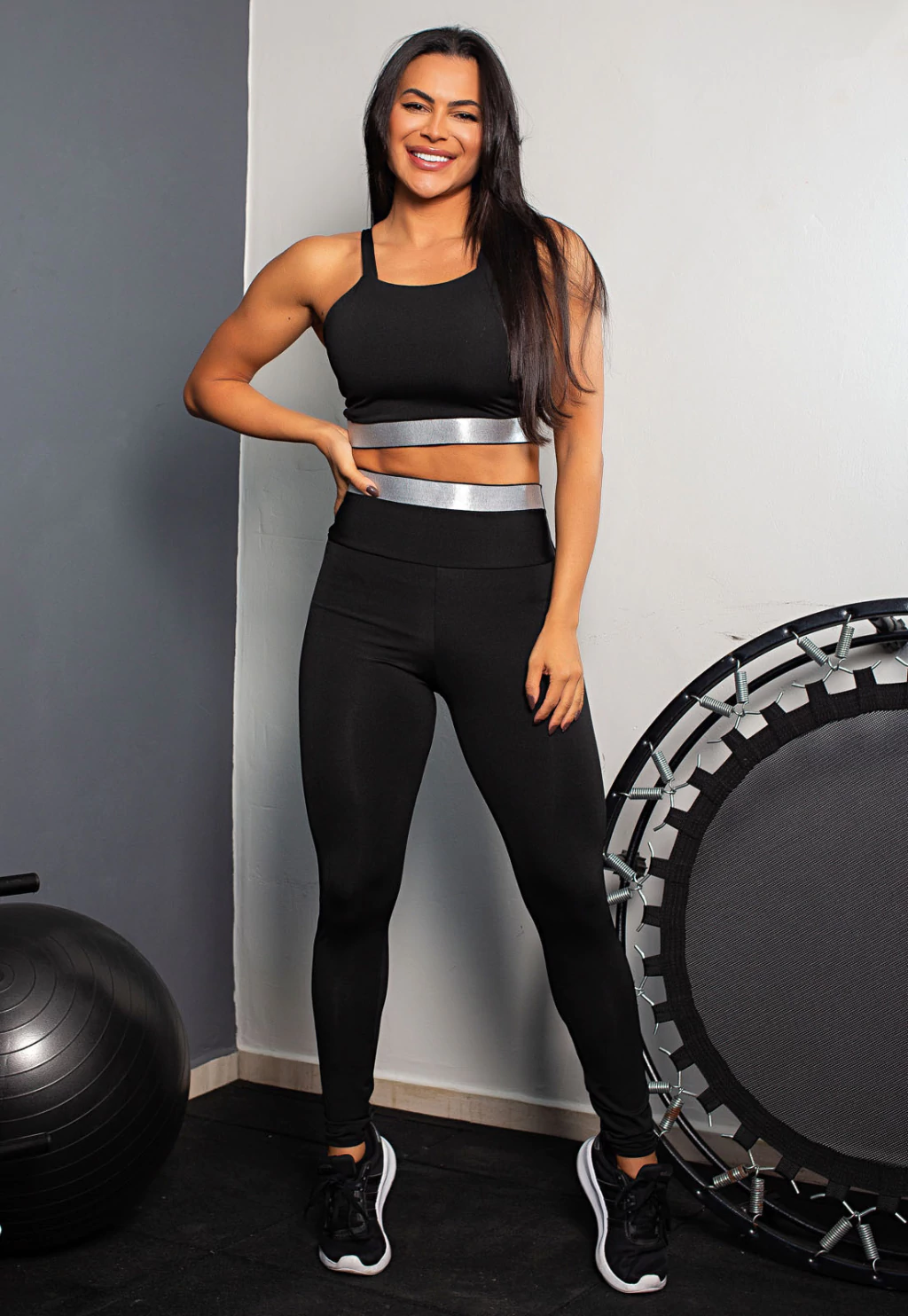 Calça Legging Cintura Alta + Cropped Alcinha Preto com Elásticos Conjunto Fitness www.athenafitwear.com.br