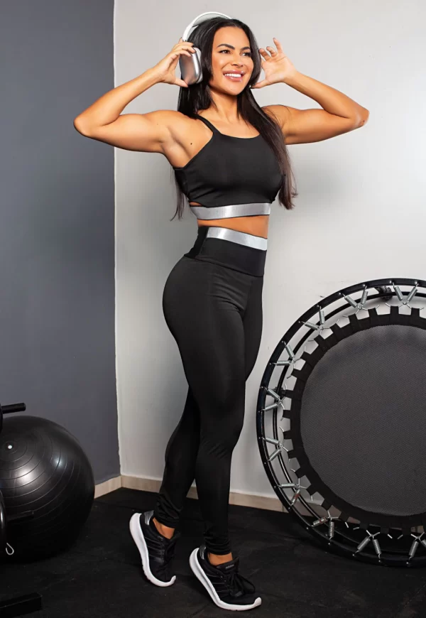 Calça Legging Cintura Alta + Cropped Alcinha Preto com Elásticos Conjunto Fitness www.athenafitwear.com.br