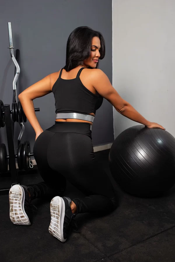 Calça Legging Cintura Alta + Cropped Alcinha Preto com Elásticos Conjunto Fitness www.athenafitwear.com.br