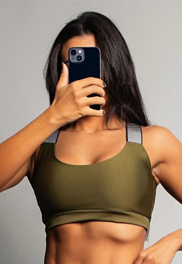 Cropped Alça de Elástico Cruzado nas Costas Verde www.athenafitwear.com.br